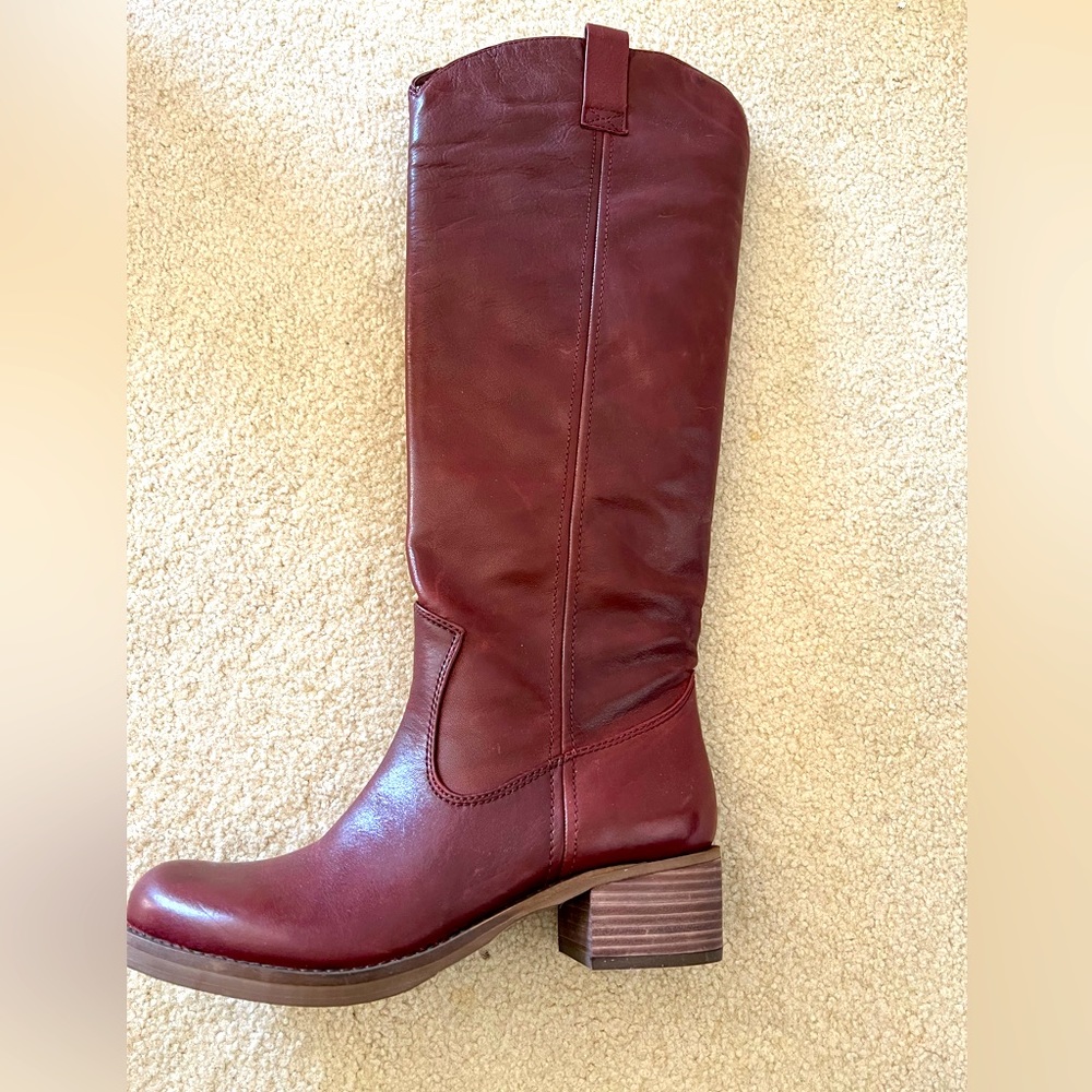 NWT Knee length Lucky Brand boots